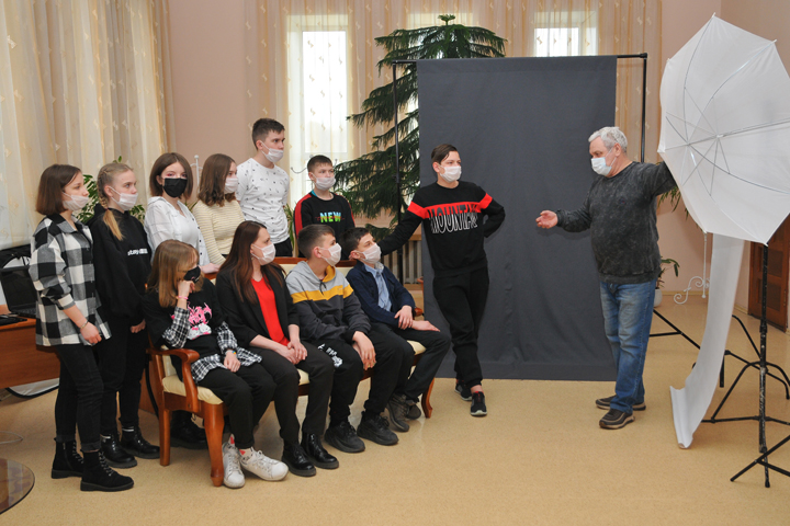 В Национальном центре Кадышева юные фотолюбители прошли мастер-класс «Портретная фотография» 